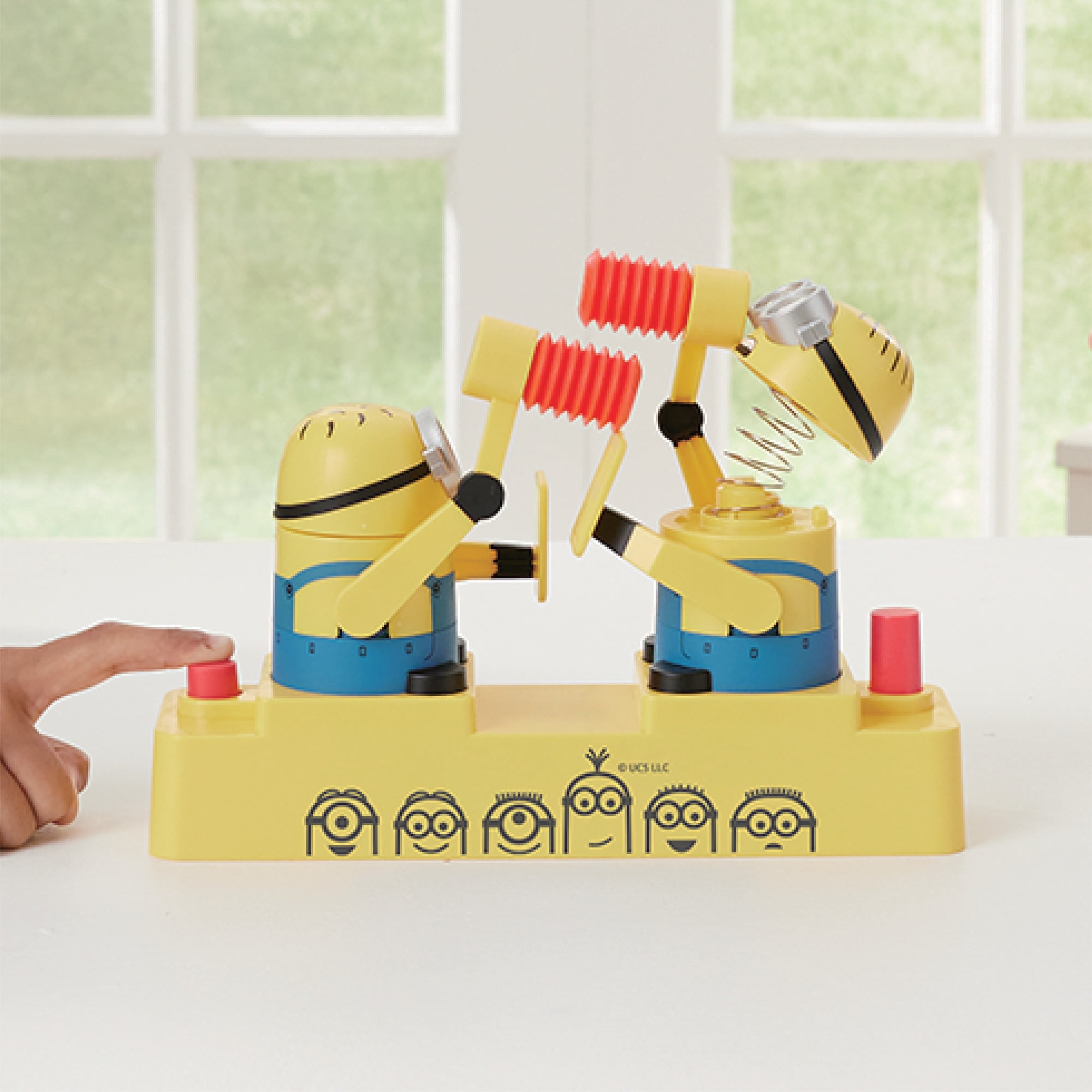 Epoch Games Minions Hammer POP, Tabletop Action Game for 2 Players, Ages 4+