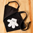 thumbnail image 3 of Delantal ajustable con bolsillos . Farberware. Colección Disney Home Monochrome. Algodón. Negro, 3 of 6