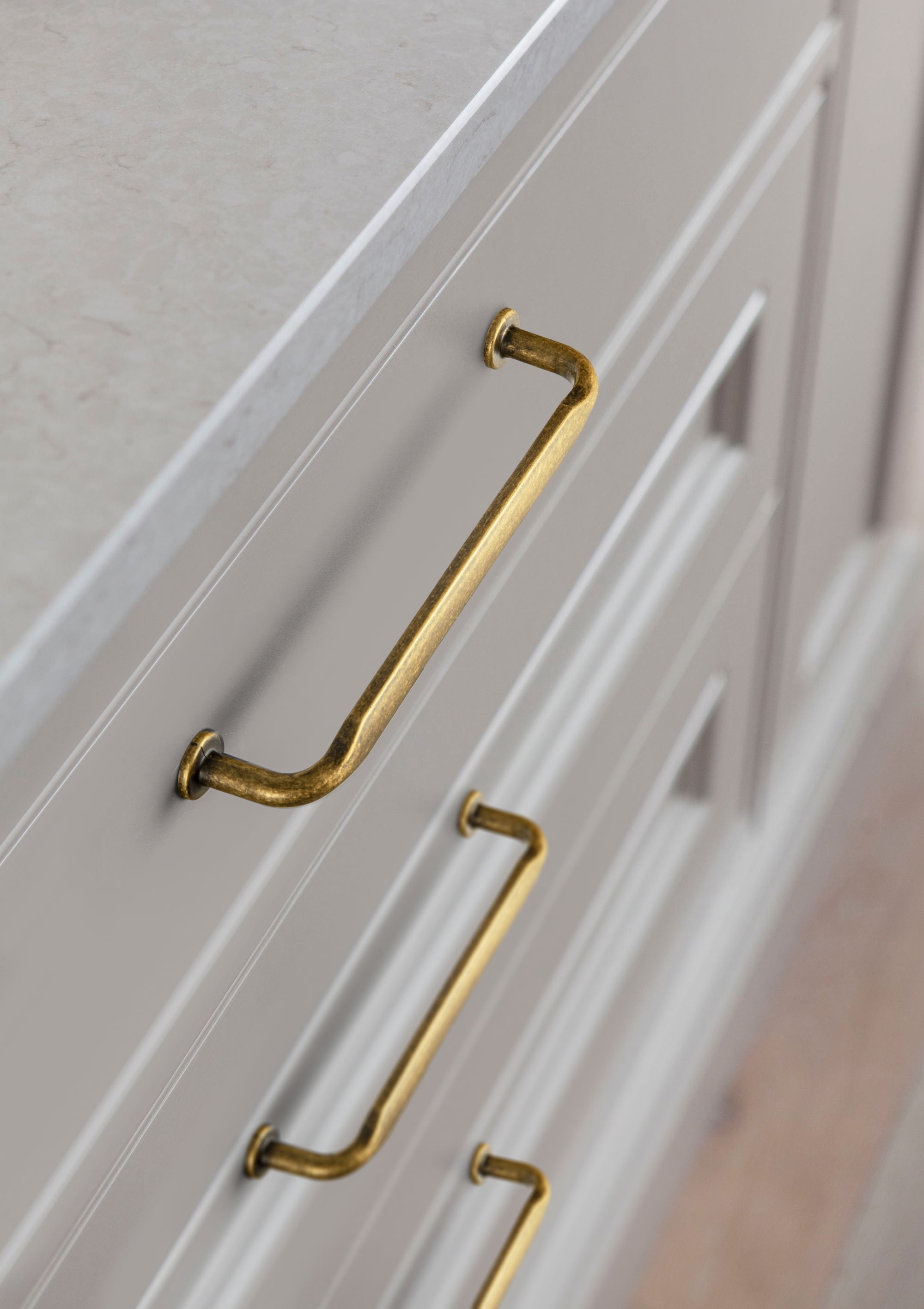 Goo-Ki 12 Pack 5''Hole Centers Antique Brass Cabinet Pulls, Closet Classic Zinc Alloy Cabinet Handles for Dresser,Drawer,and Cupboard
