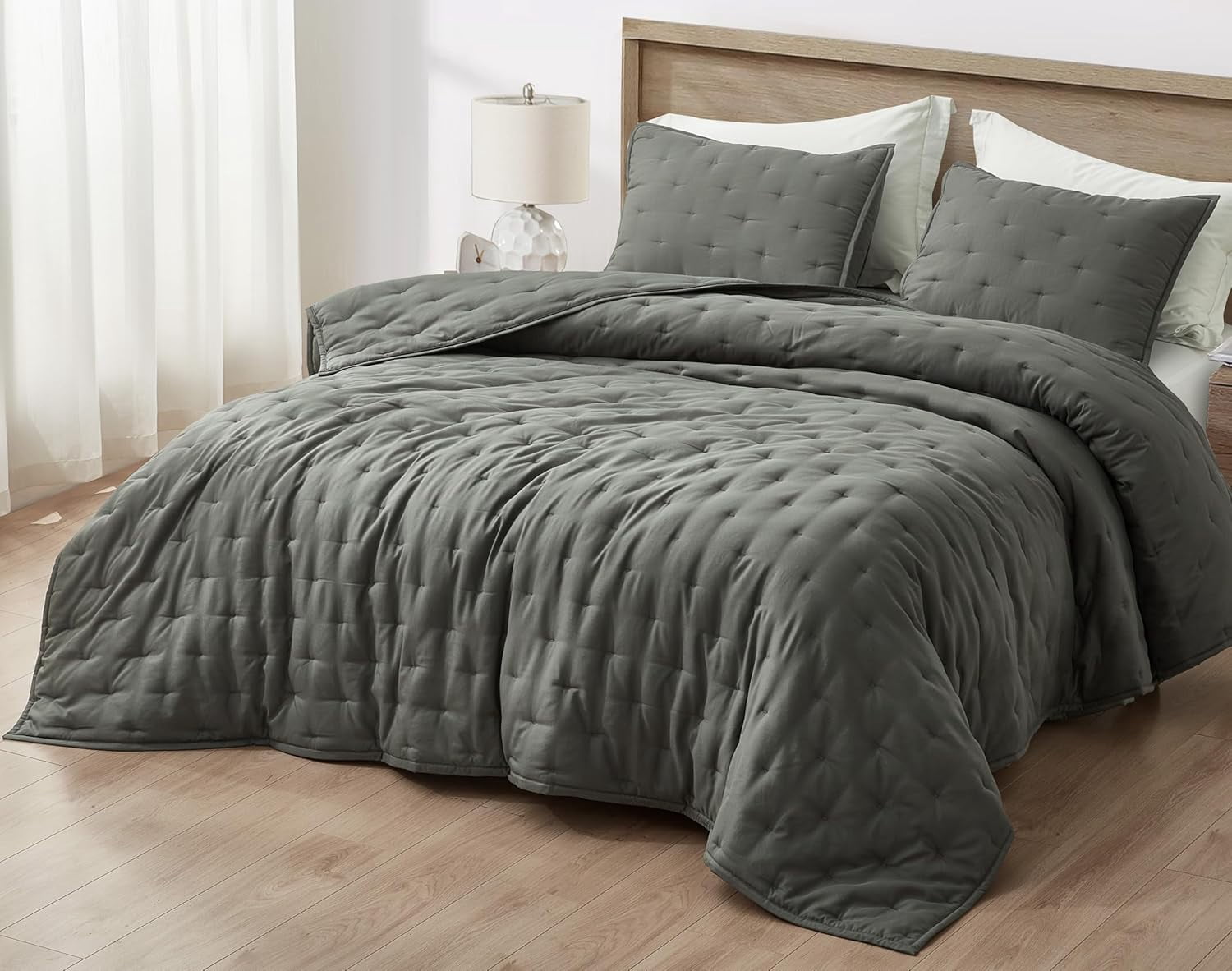 Chezmoi Collection Glen 3-Piece Crescent Stitched Quilt Set, Queen Size, Dark Gray, Rayon Derived from Bamboo & Polyester Blended, Soft Breathable Cooling Bedspread for Hot Sleepers