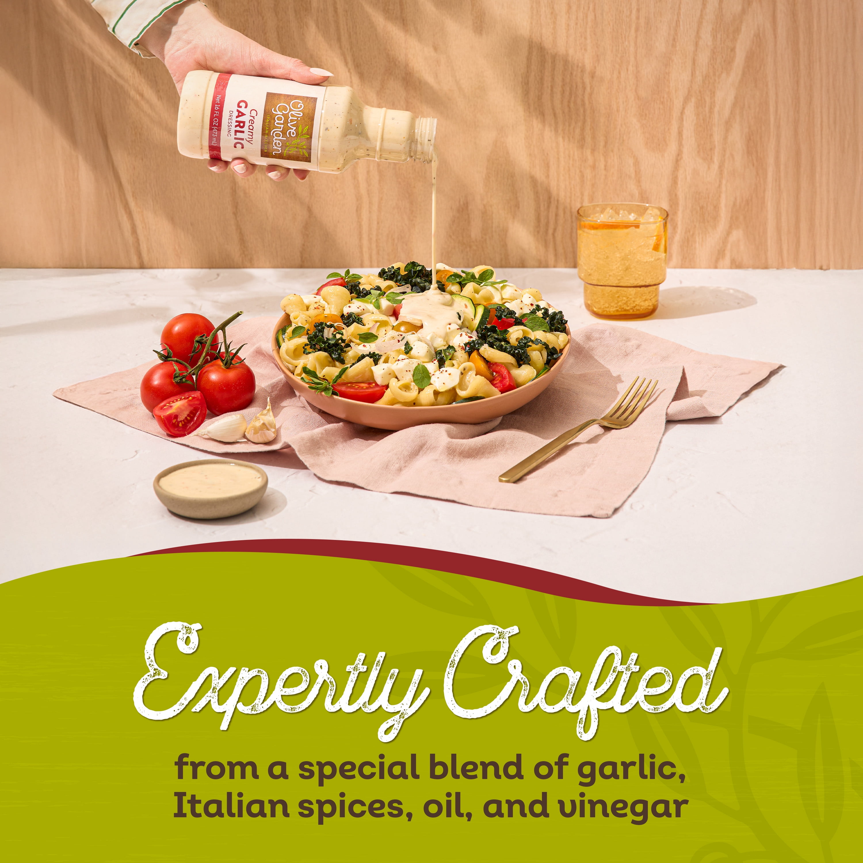 Olive Garden Creamy Garlic Dressing, 16 fl. oz. Bottle