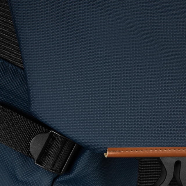 Mochila corporativa resistente a salpicaduras con porta laptop-Iker azul 32 x 47 x 14