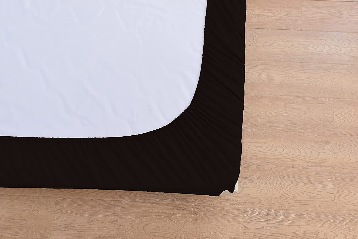 the Season Essentials Wrinkle Free Sheet Sets with Deep Pockets & Stain Resistant, 4 pc, 1800 Thread Count Bamboo Based, Brown, California King