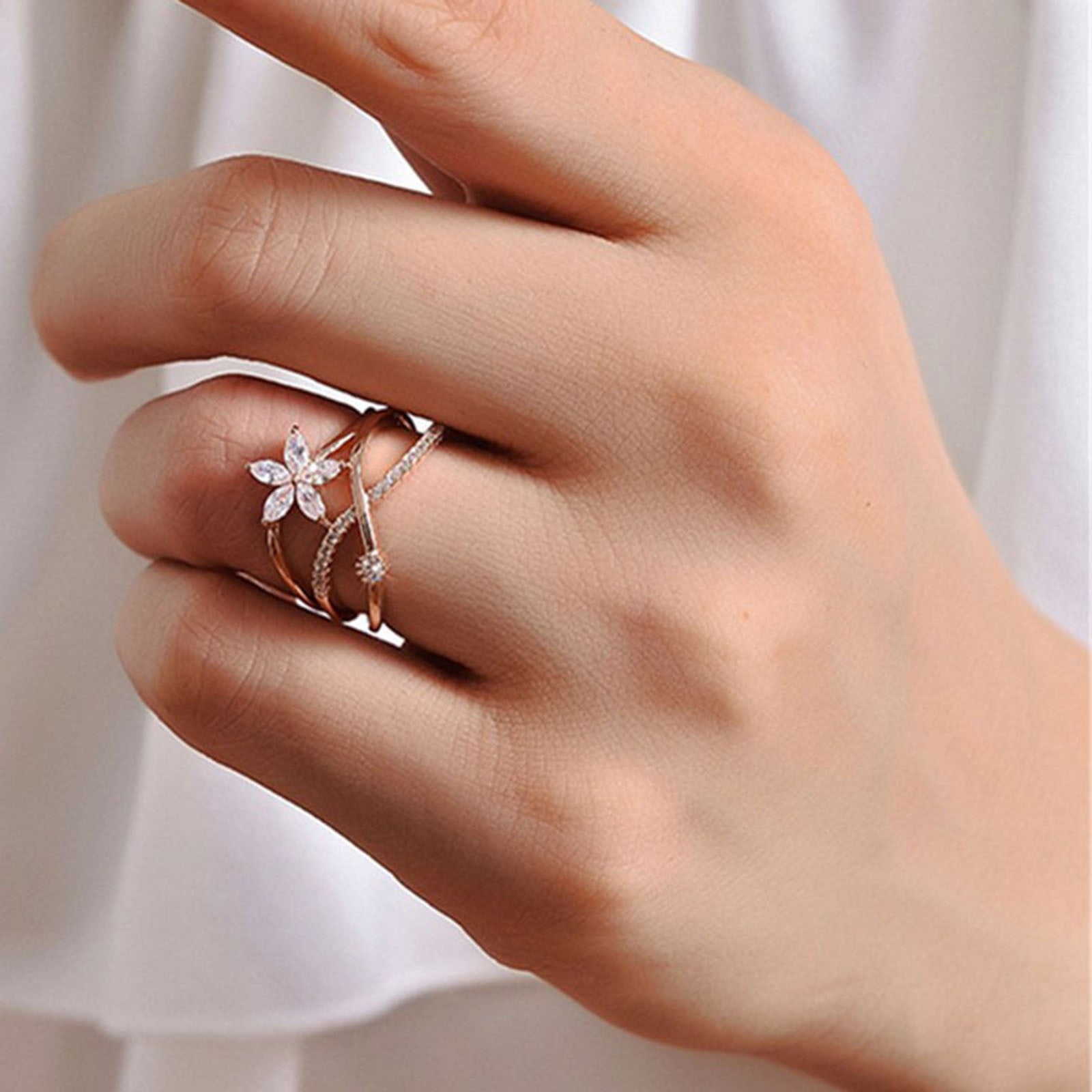 XIAQUJ Fashion Rose Gold Horse Eye Zircon Ring with Flower 
