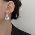 thumbnail image 3 of Pendientes creativos de árbol de Navidad para mujer, diseño de nicho de moda, otoño e invierno, elegantes pendientes navideños, 3 of 6