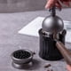 thumbnail image 4 of Herramienta profesional para la distribución de agujas con base, herramientas de barista, prensador de café en polvo. Gris 51mm, 4 of 8