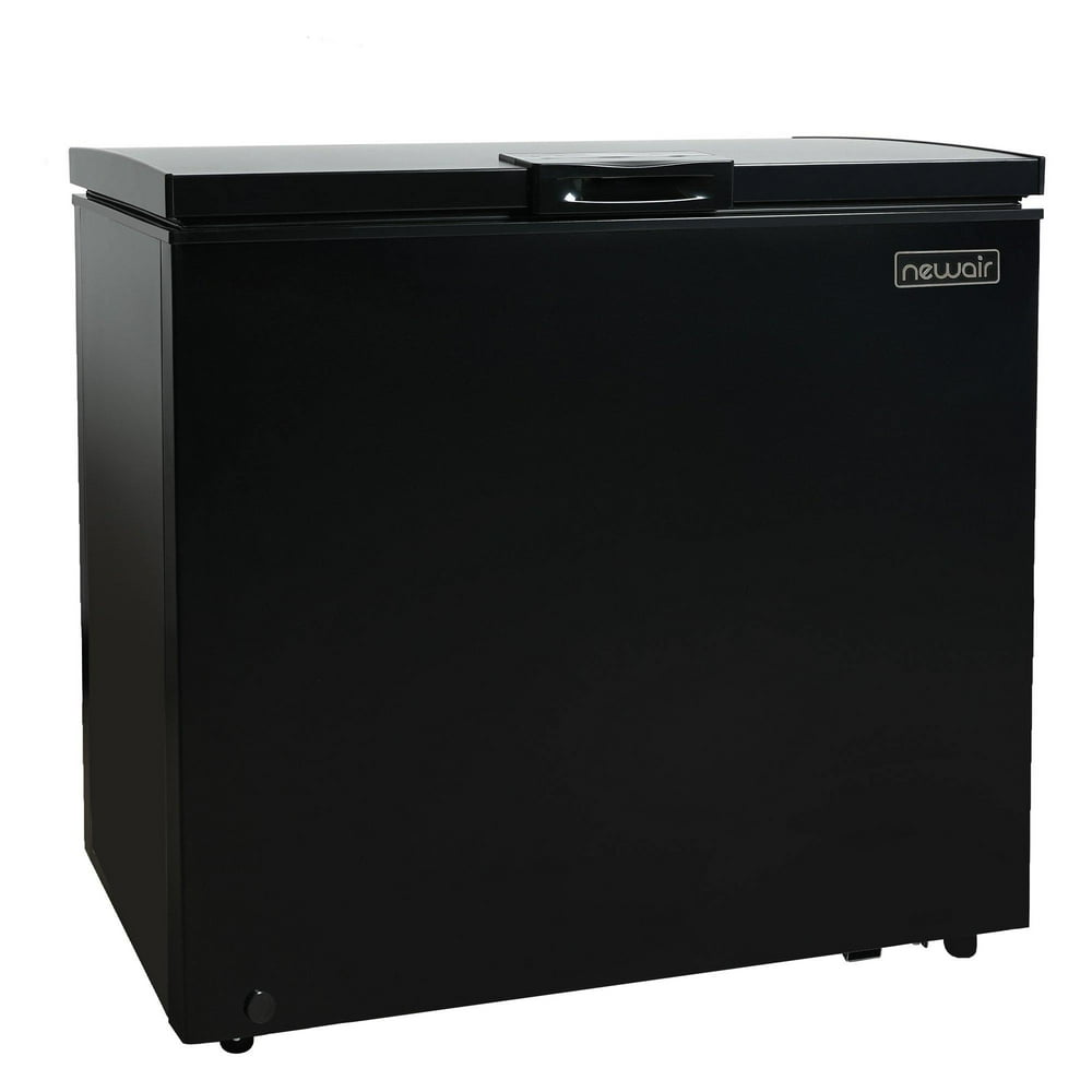 NewAir 6.7 Cu. Ft. Compact Chest Freezer in Black, Temperature Control