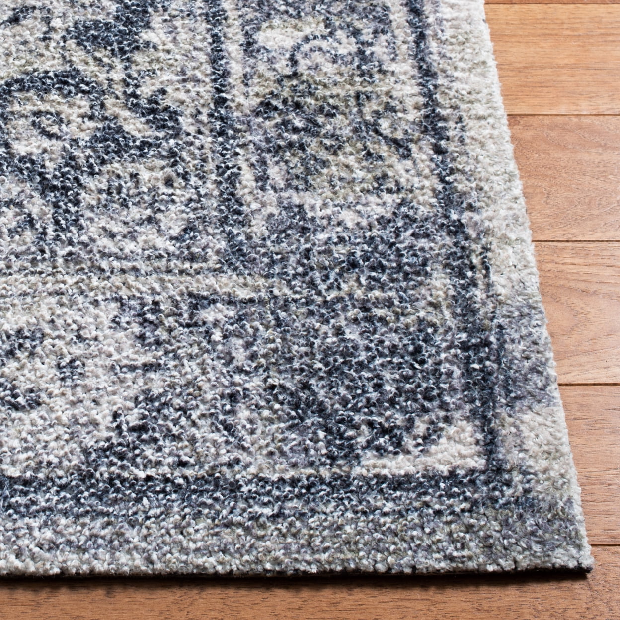 SAFAVIEH Classic Vintage Comhgham Medallion Area Rug, Navy/Sage, 6' x 6' Square