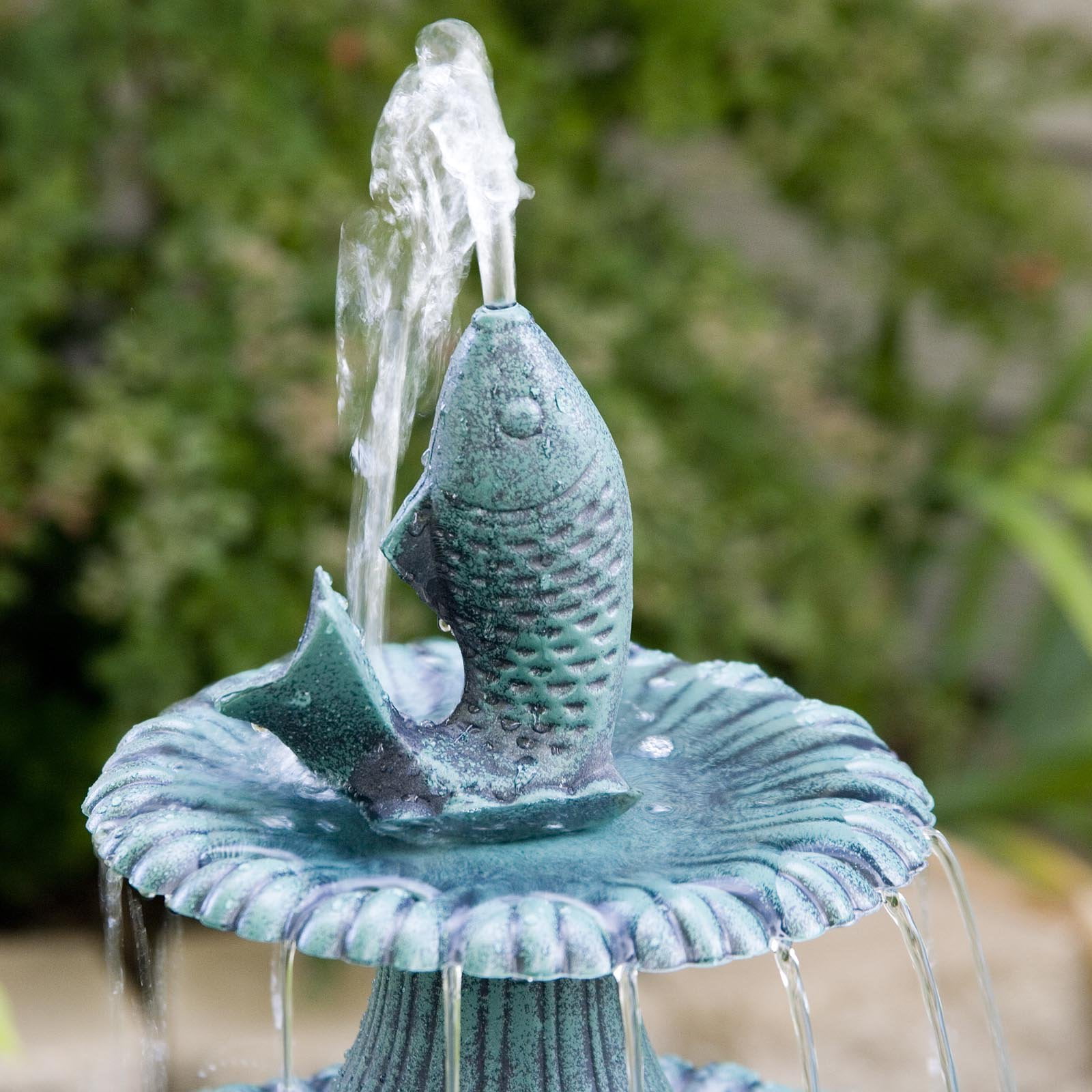 Alpine Tiered Classic Fish Pedestal Garden Water Fountain and Birdbath