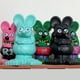 thumbnail image 4 of Figura decorativa de vinilo Voxel original de Rat Fink, modelo grande, edición prémium, RF Crazy Mouse, estatua grande, regalo, juguete de colección, 4 of 5
