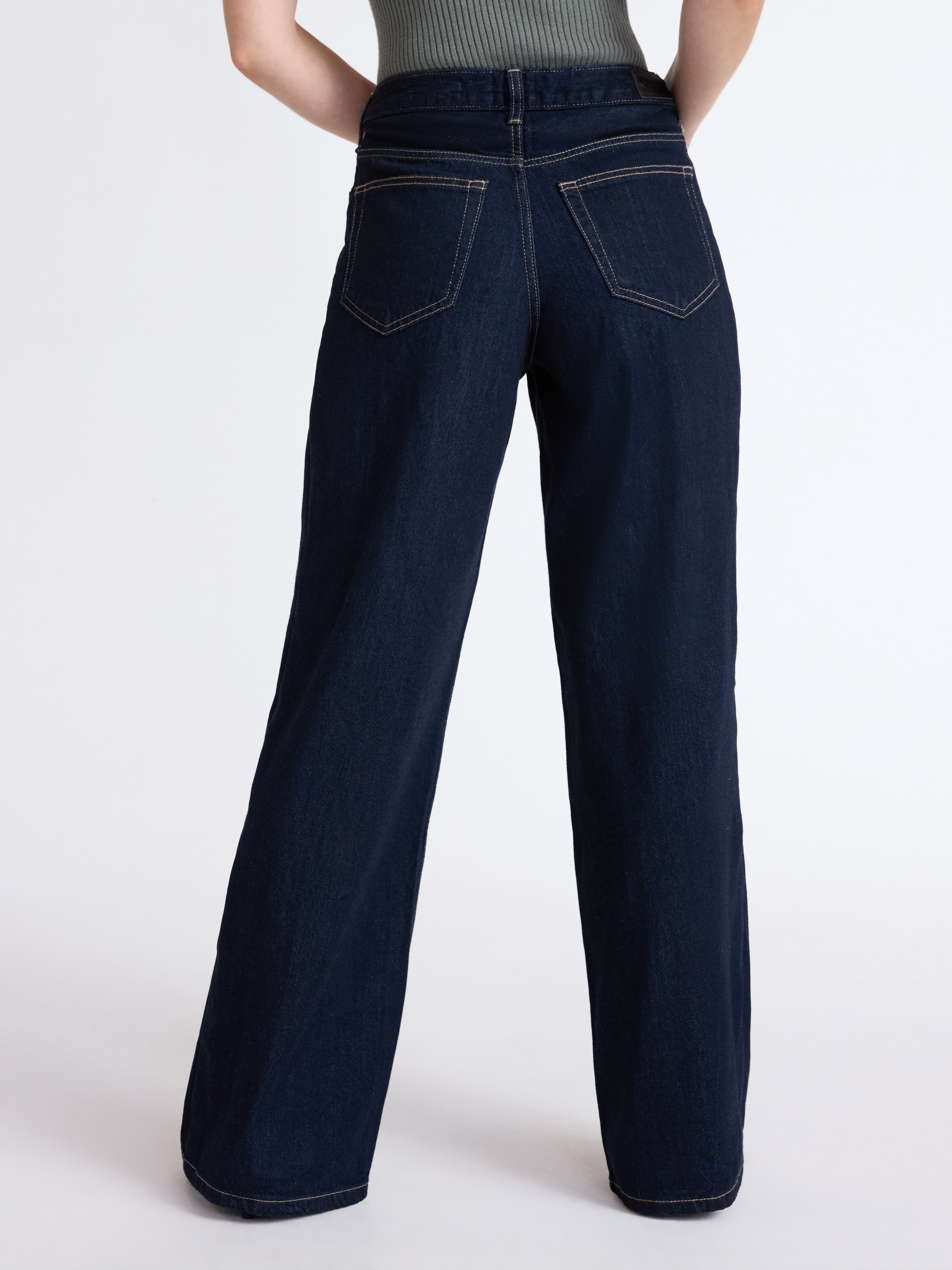 Scoop Women’s and Women's Plus Relaxed Low Slung Jeans, Sizes 0-28 Plus