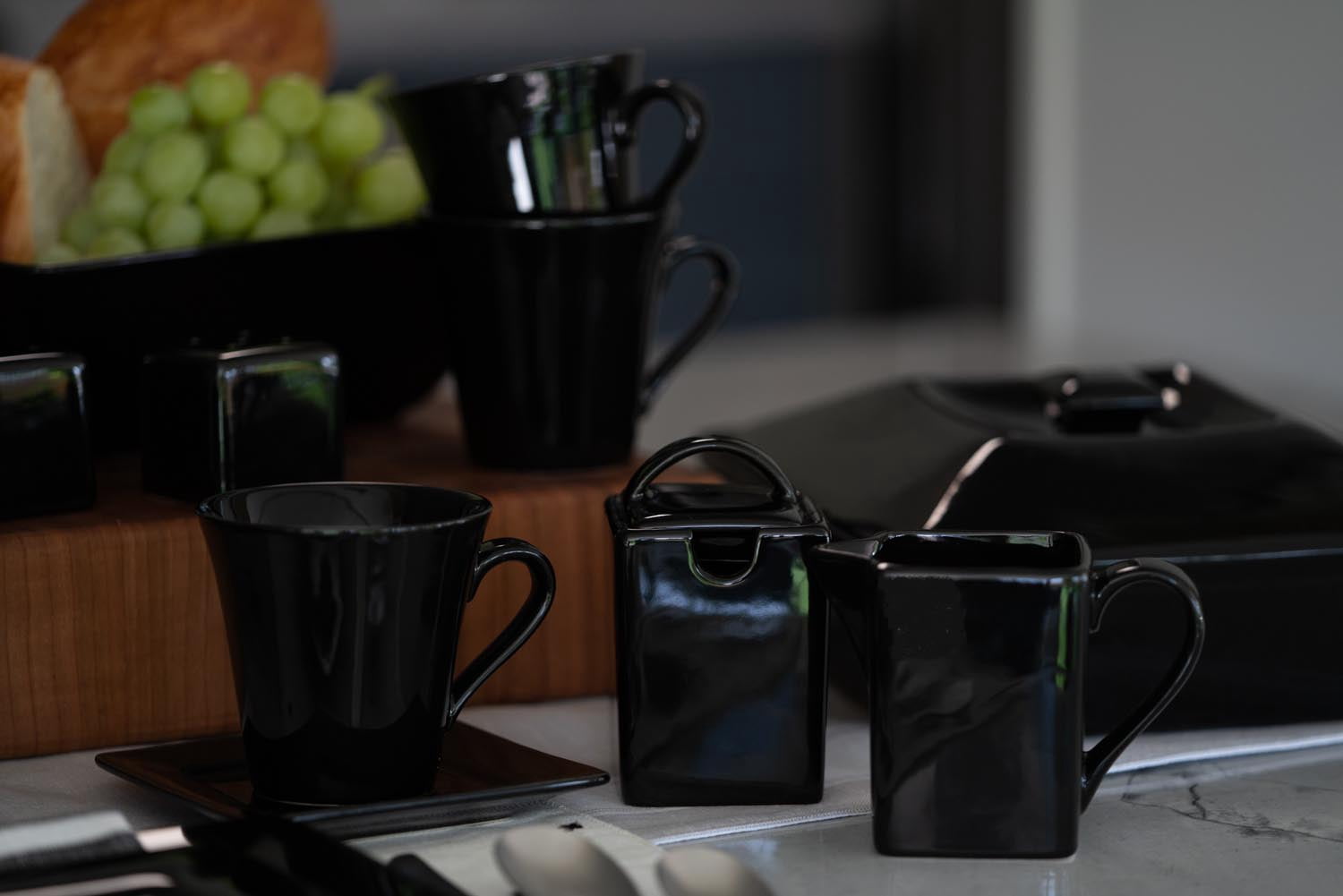 10 Strawberry Street Nova Square Banquet 45-Piece Dinnerware Set, Black