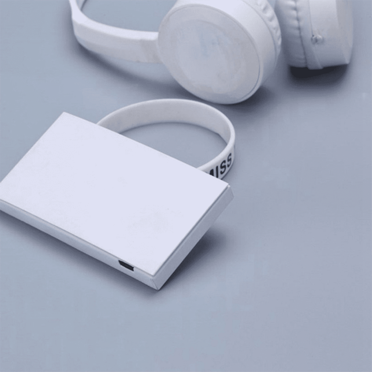 2.4inch Birthday White Video Book Card 128MB Lcd Invitation Gift Music Greeting Card Upload Video Lcd Greeting Card