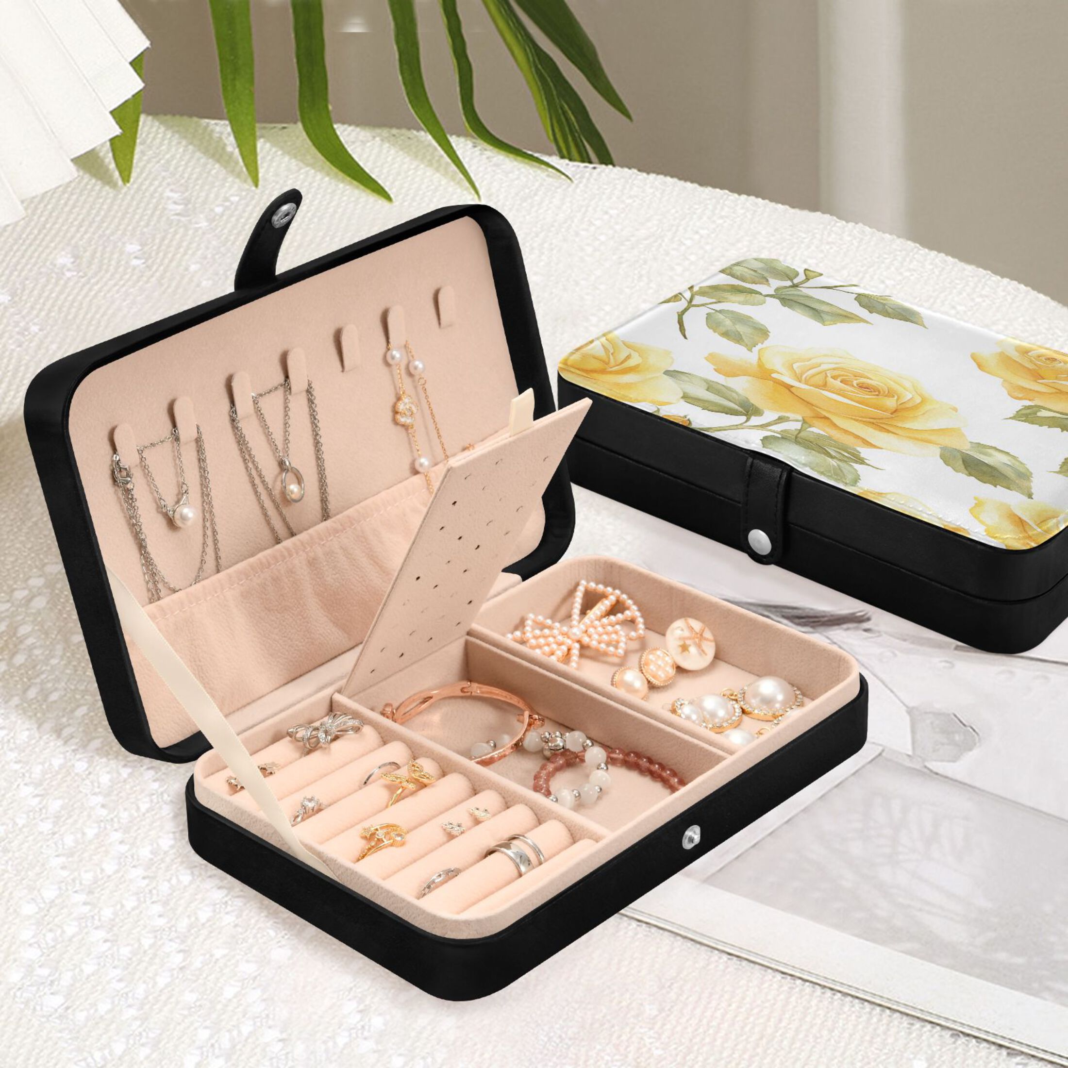 Leather Jewelry Box Rectangular 8.27x5.5x1.78In Travel Jewelry Storage Earrings Necklace Bracelet Watch Brooch Storage Gold Roses