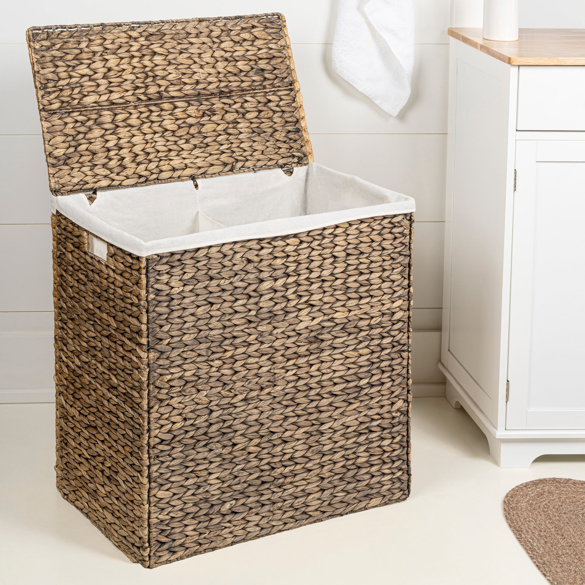 Cesto Portabiancheria Pieghevole Happimess Sawyer In Giacinto Intrecciato, 2 Scomparti, Con Fodera E Coperchio, 61 Cm, Marrone