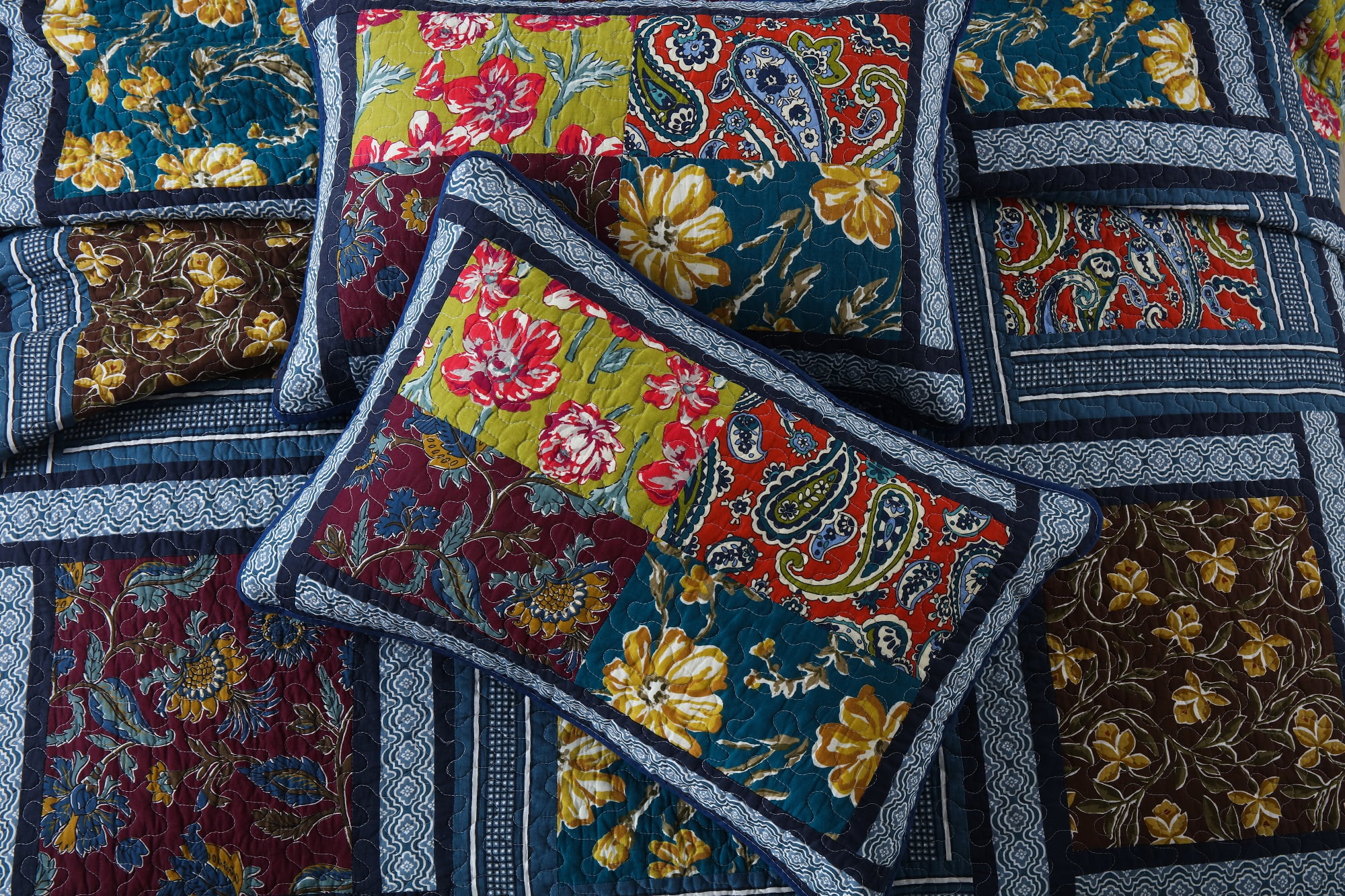NEWLAKE 3-Piece Floral Cotton Patchwork Quilt Set Decor Quilt Set with Pillow Shams (King, Blue)