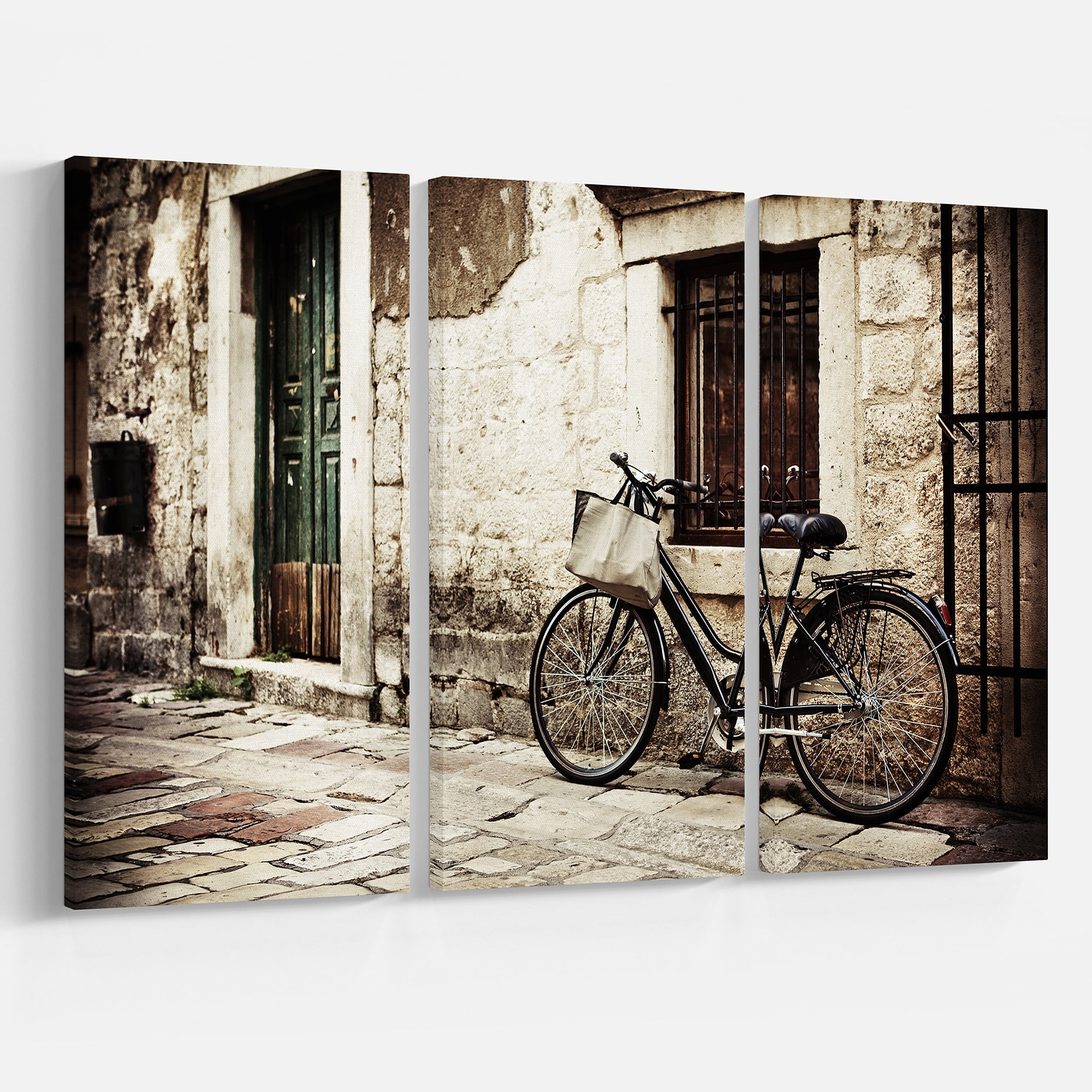 Designart 'Bicycle with Shopping Bag ' Landscape Photo Canvas Art Print
