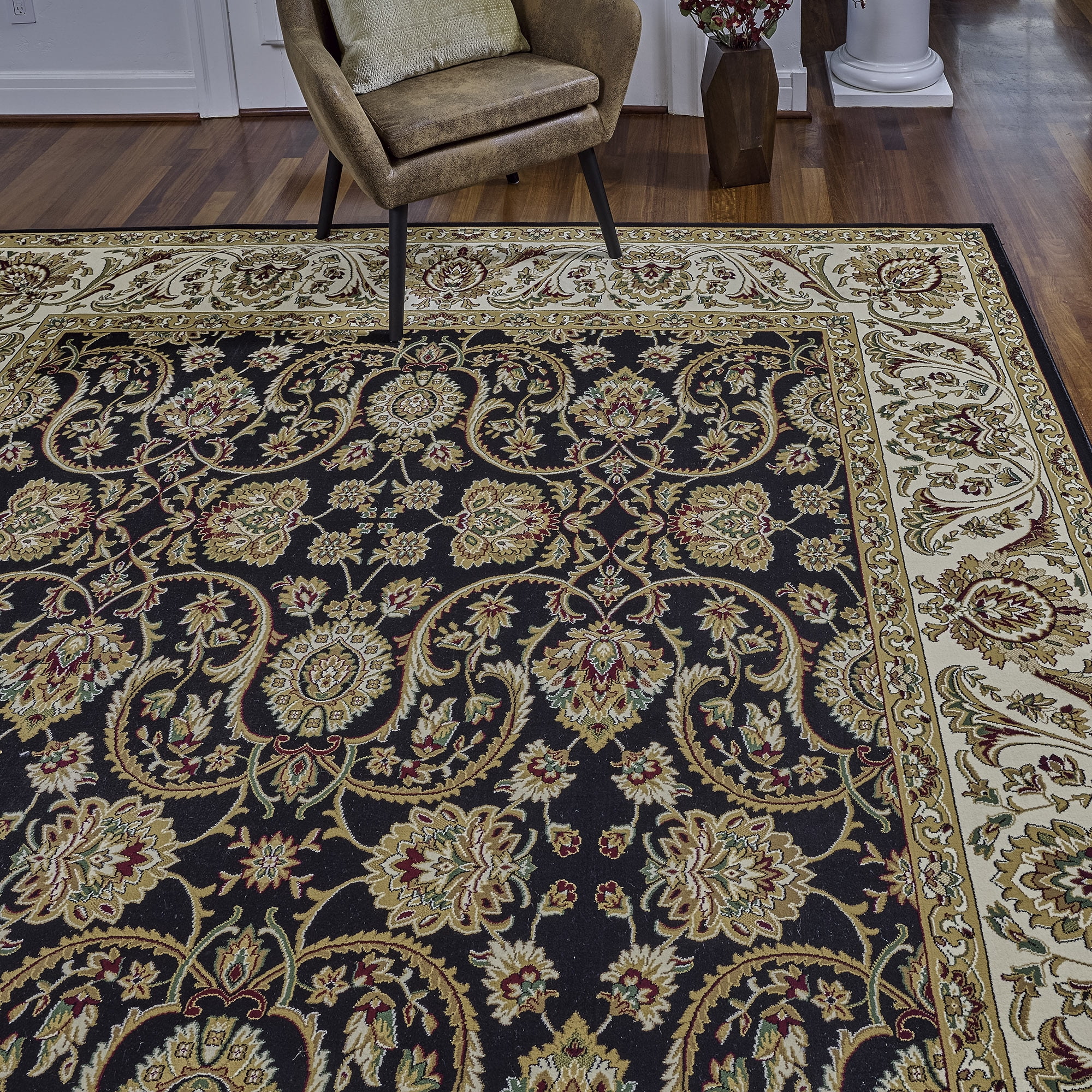 Gertmenian Majestic Croft Traditional Floral Black Indoor Area Rug, 5x8