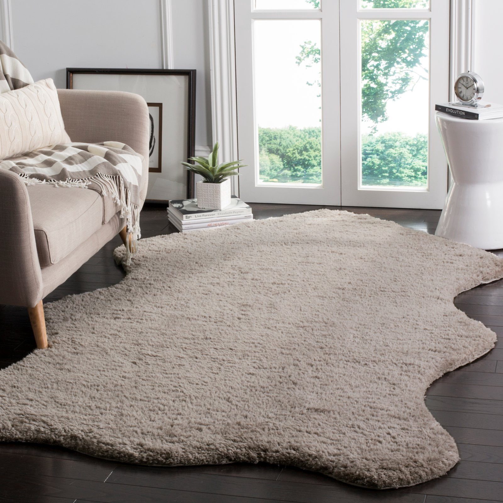 SAFAVIEH Sheep Addie Solid Plush Polyester Shag Runner Rug, Charcoal, 2'3" x 8'