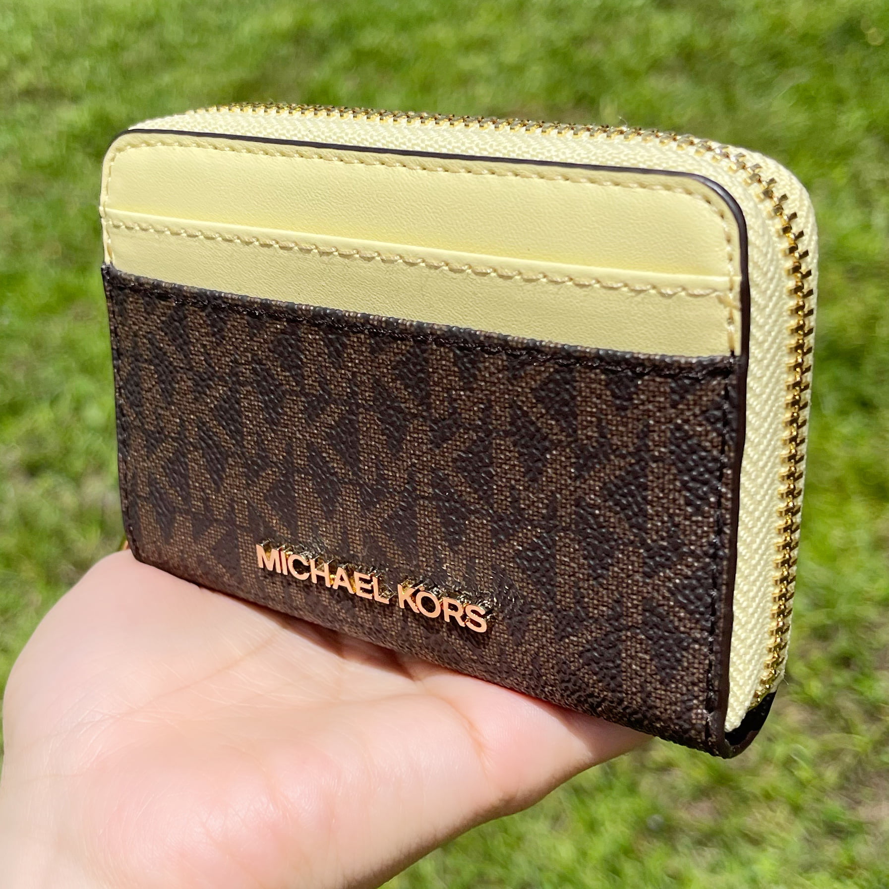 Michael Kors Women JET SET Monogram Medium Zip Around Card Case  Holder/Wallet MK