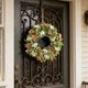 thumbnail image 1 of Corona de primavera para la puerta principal | Guirnalda floral con tulipanes y helechos | Decoración para el porche exterior | Decoración de pared para interiores, ideal para bodas o fiestas, 1 of 7