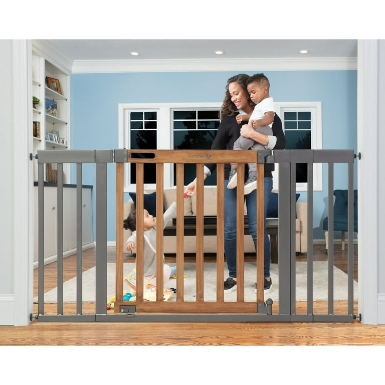 Summer baby gate store with door
