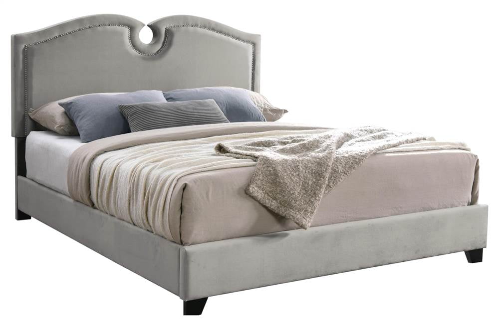 Bedroom Kimberly Nailhead Queen Bed, Champagne