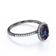 thumbnail image 4 of JeenMata Anillo de Compromiso de 1,50 TCW con Diseño Pavé, Alejandrita y Moissanita de Corte Ovalado Creadas en Laboratorio, Engaste de Halo, Baño de Oro Negro de 18 K sobre Plata, 4 of 6
