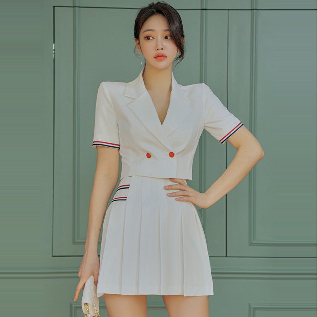 Ropa de mujer Verano nuevo traje de dos piezas coreano ajustado cuello costura plisado falda pequeña conjunto