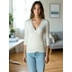 thumbnail image 4 of Blusa Mujer Manga 3 Cuartos Cuello V Comodidad y Estilo, 4 of 5