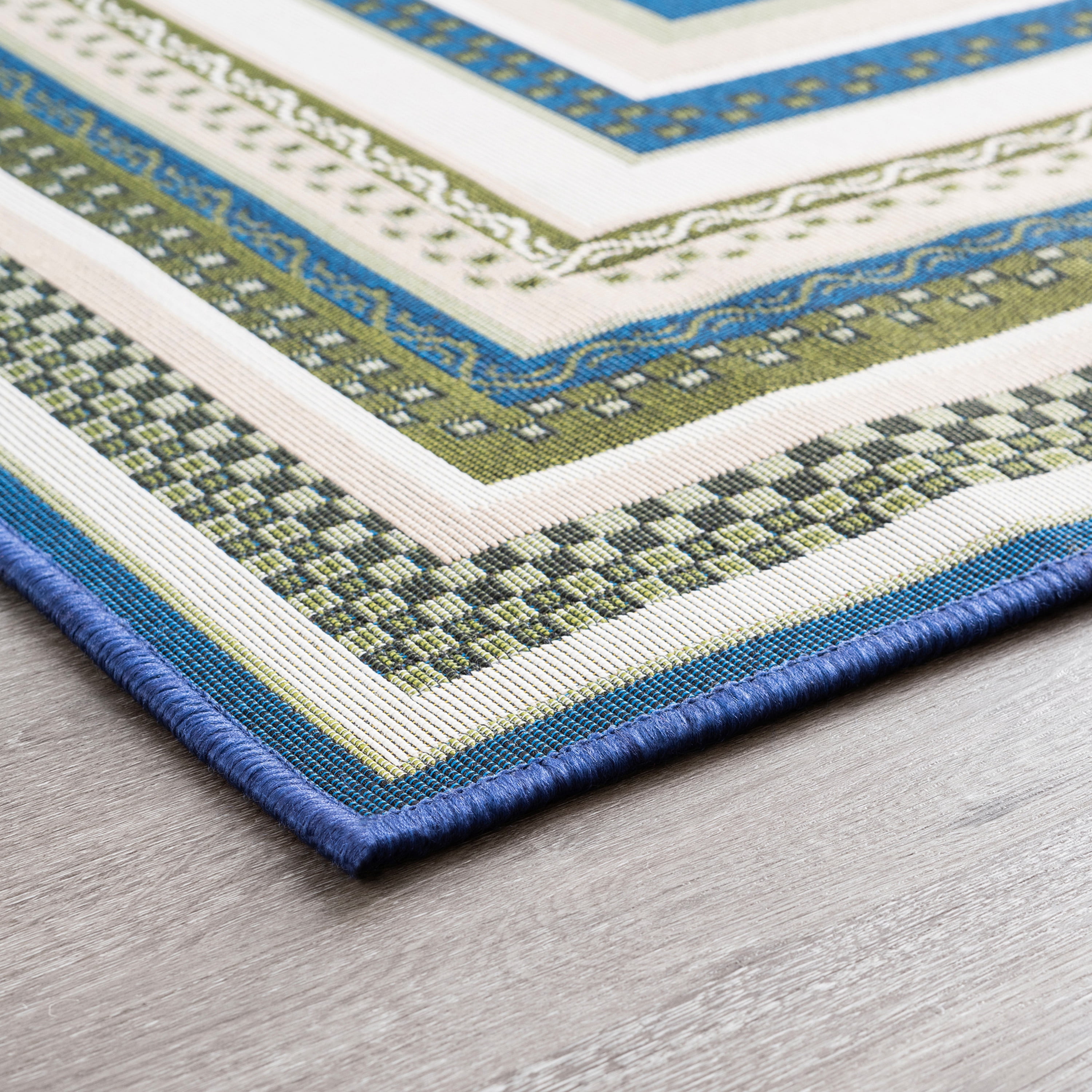 Stunning Contemporary 2' x 3' Green and Blue Polypropylene Outdoor Area Rug
