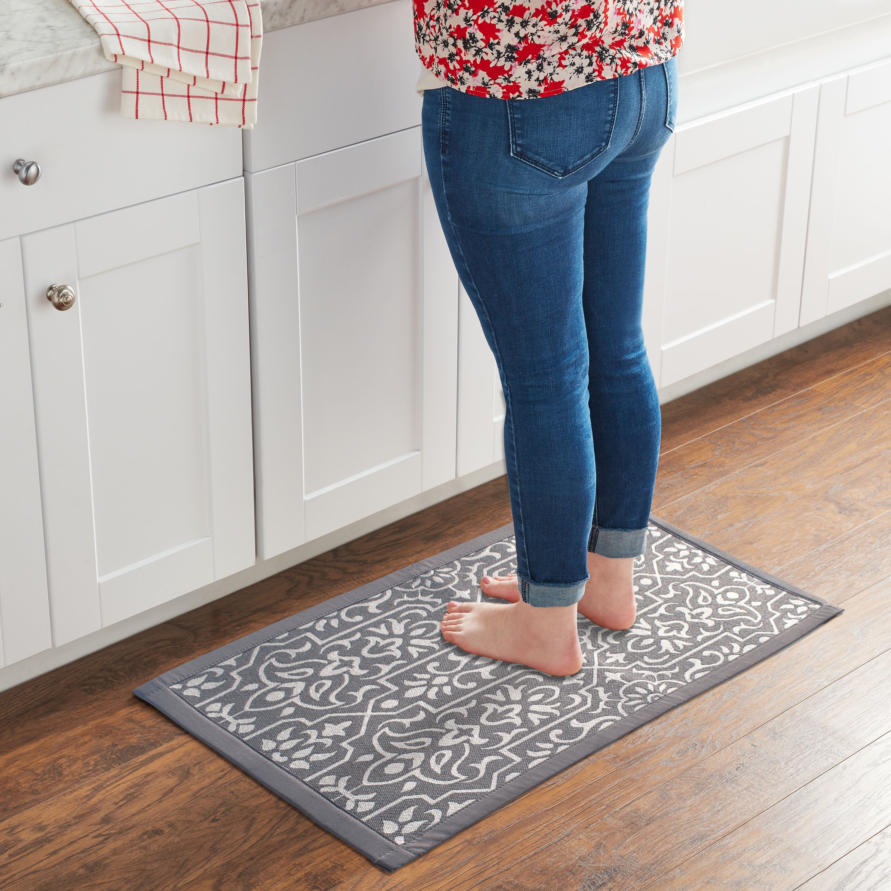 What is the best material for kitchen rugs? —