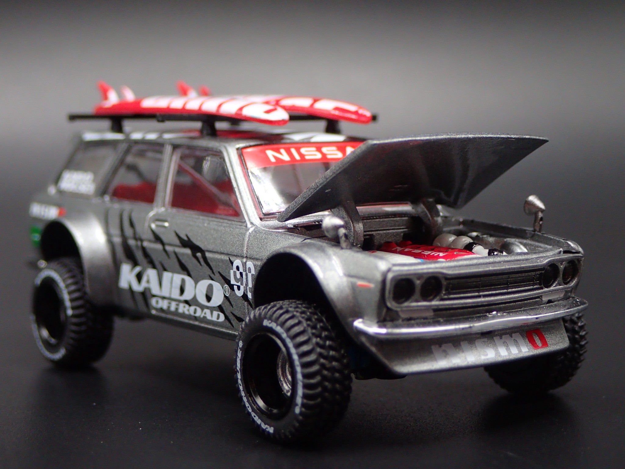 Open Box 1967-1972 DATSUN 510 WAGON 4X4 KAIDO HOUSE 1:64 SCALE DIORAMA DIECAST MODEL CAR