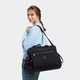 thumbnail image 4 of Bolsa de pañales Kipling Alanna, nailon tonal negro, 22 litros, con cambiador, 4 of 9