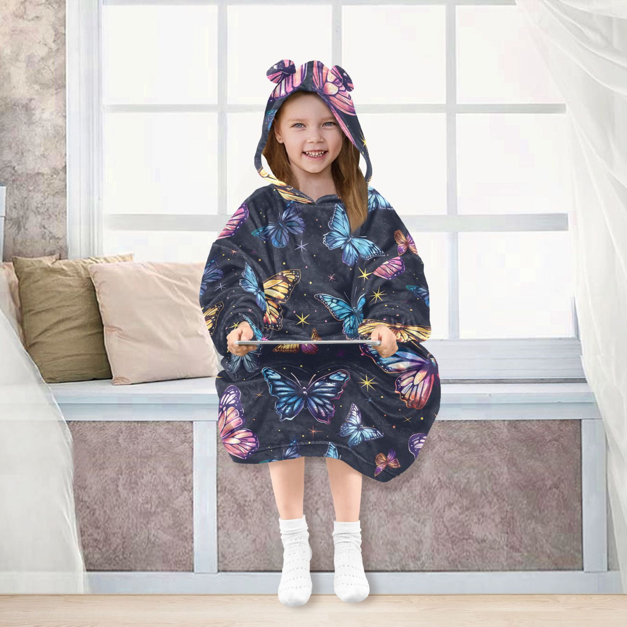 Dailycode Wearable Blanket Hoodie Oversized Sherpa Flannel Blankets with Pocket for 3-14 Year Old Beautiful Butterflies and Star