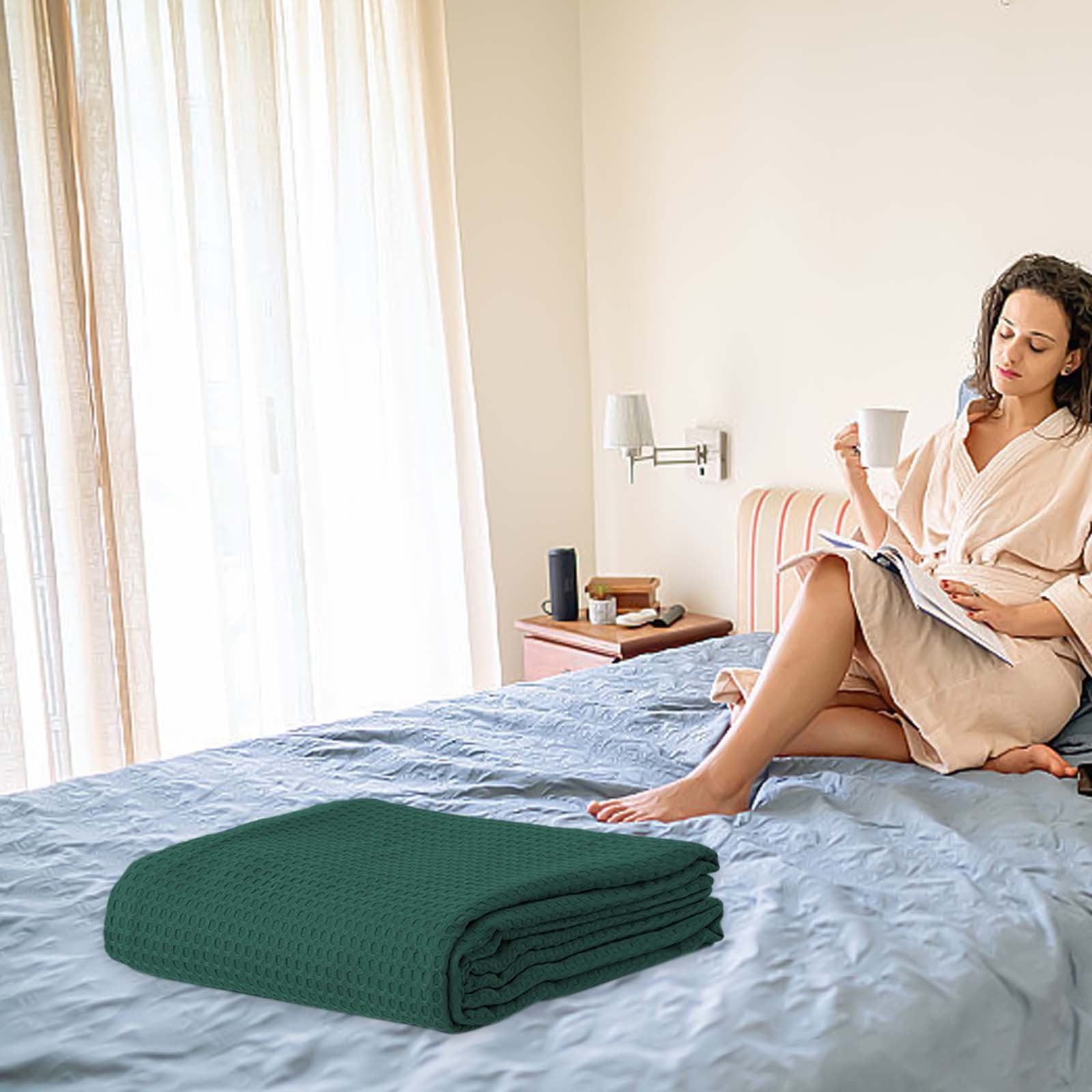 Loyerfyivos Cotton Blankets Queen Size for Bed - Waffle Weave Blankets for Summer, Lightweight and Breathable Soft Woven Blankets for Spring, White, 43.31x59.05in (Army Green)