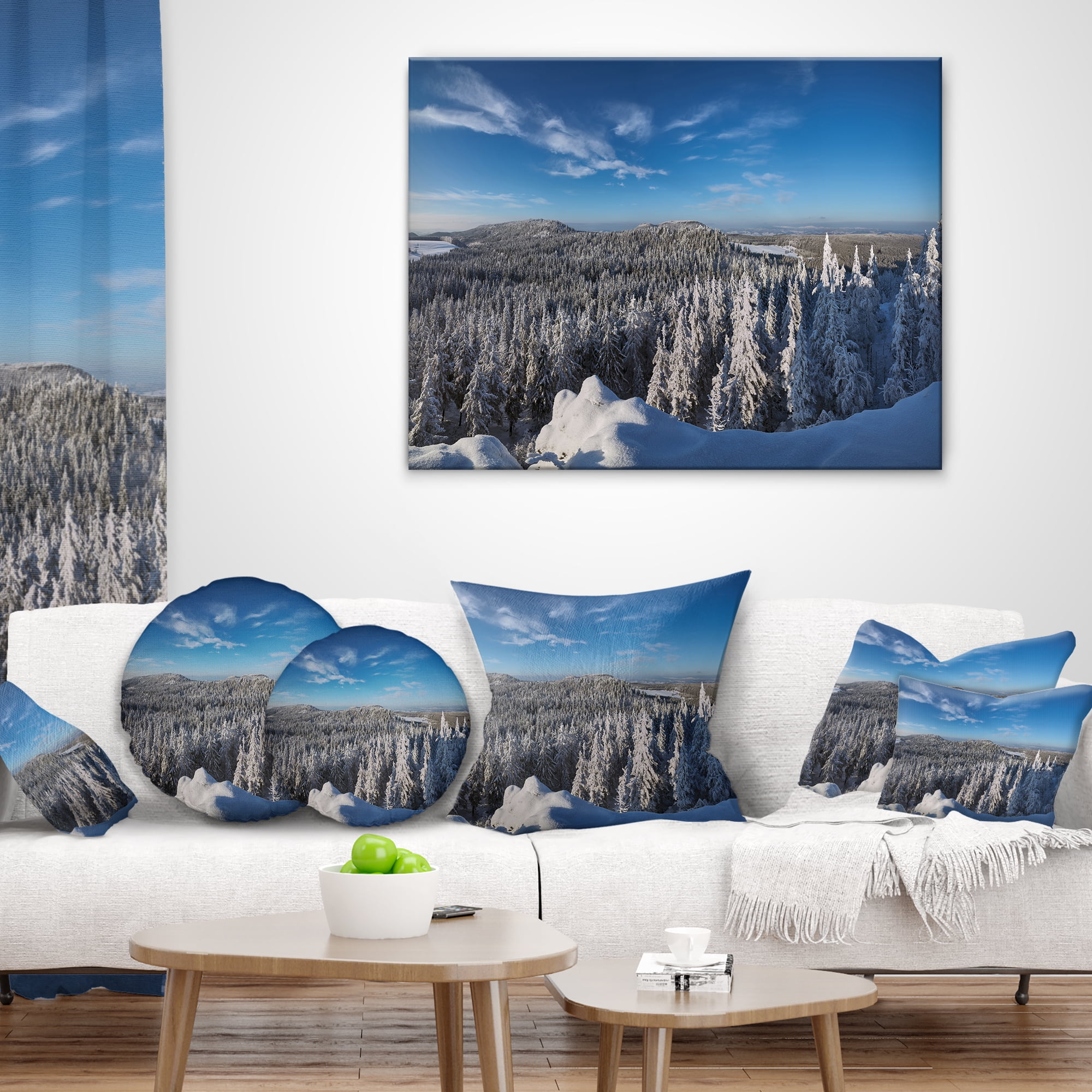 Designart Gory Stolowe from Szczeliniec Mountains - Landscape Wall Throw Pillow - 18x18