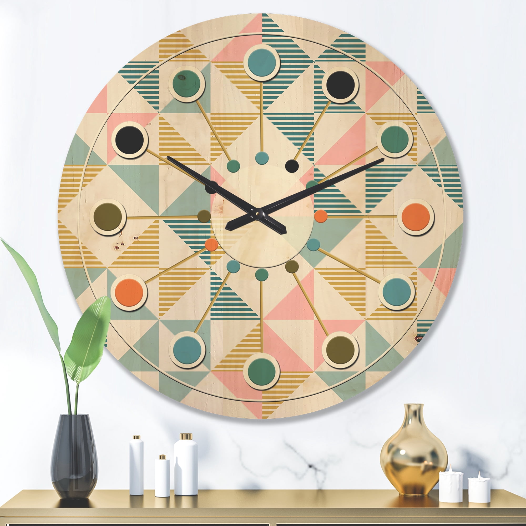 Designart 'Diamond Retro Pattern II' Mid-Century Modern Wood Wall Clock