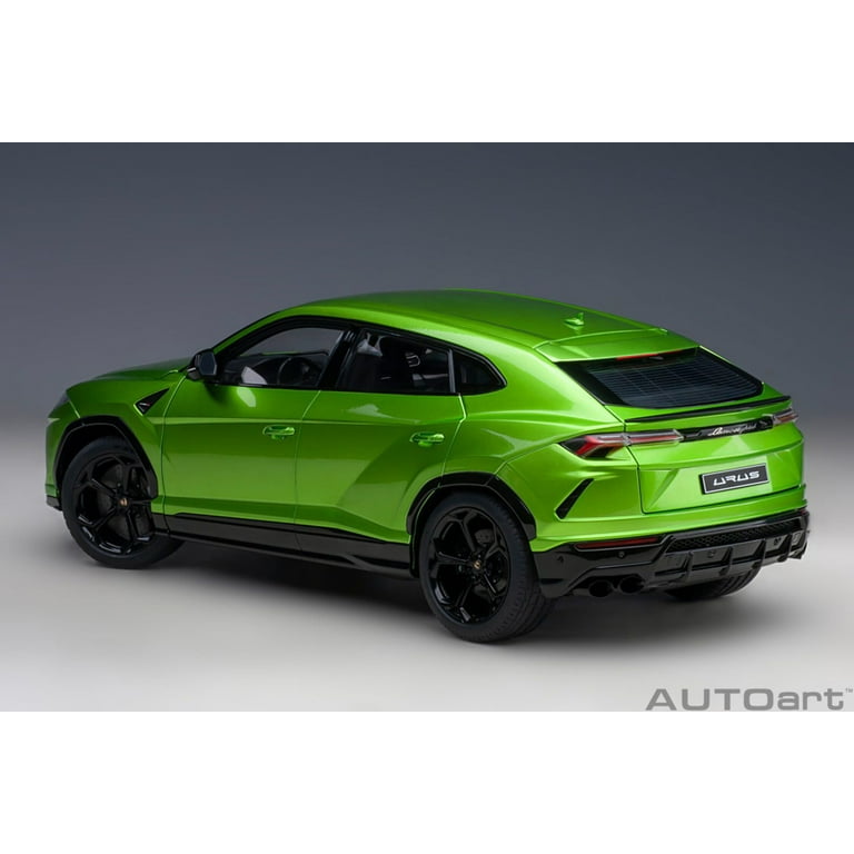 Lamborghini Urus 1/18 グリーン　精密模型 Lamborghini Urus 1/18 グリーン 精密模型 1/18 AUTOart