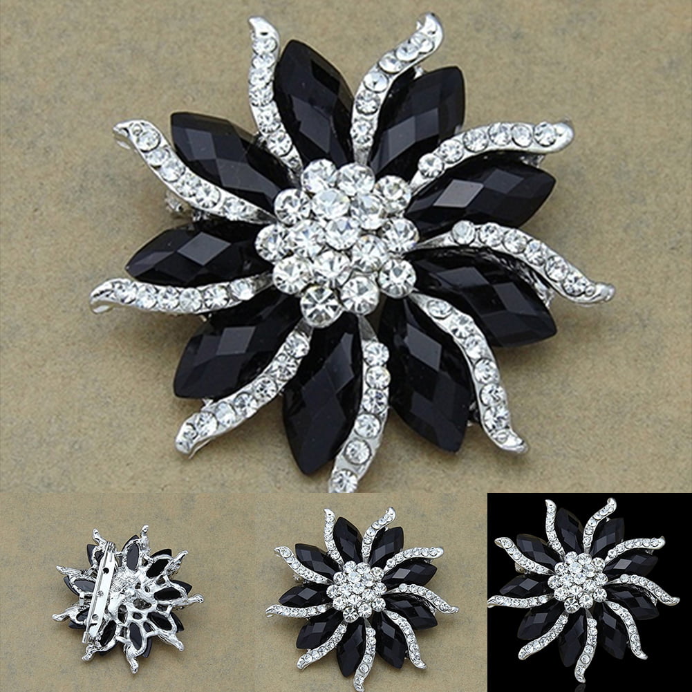 Fashion Women Shawl Collar Snowflake Brooch Pin Creative Gift Accessories O3