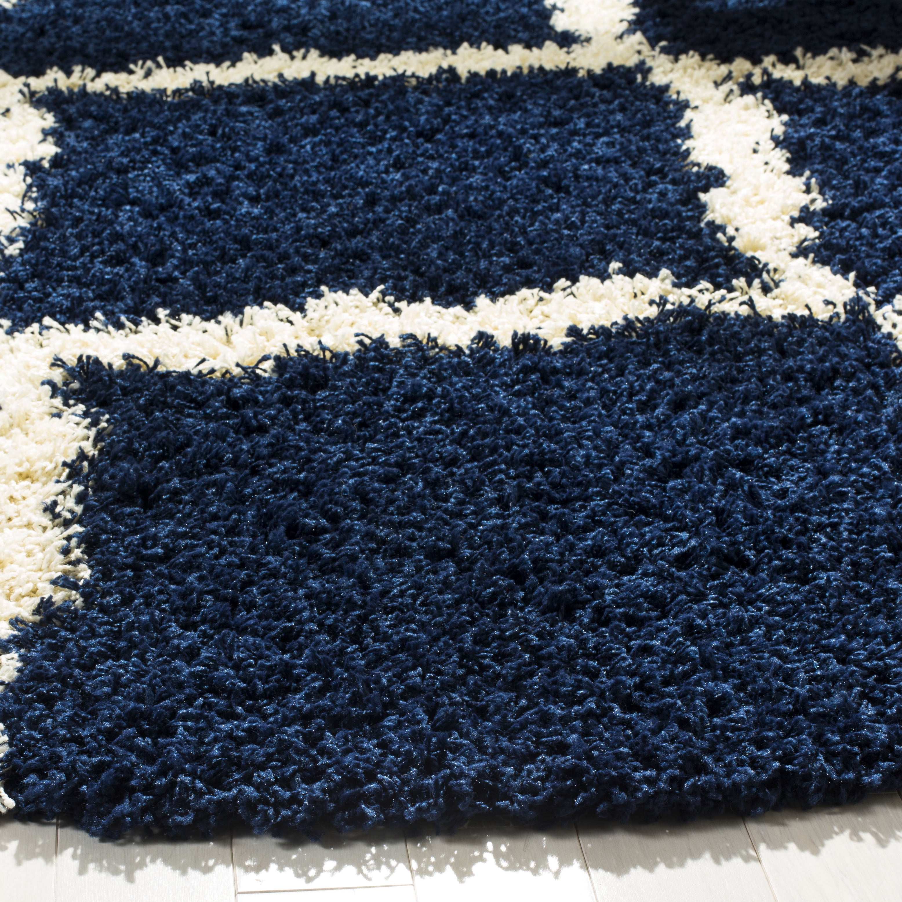 SAFAVIEH Dallas Logan Geometric Shag Area Rug, Navy/Ivory, 8' x 8' Round