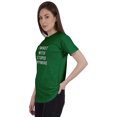 thumbnail image 3 of Inkmeso T-Shirt Femme Citation "Je Ne Suis Plus avec Stupide" avec Imprimé Graphique, 3 of 7
