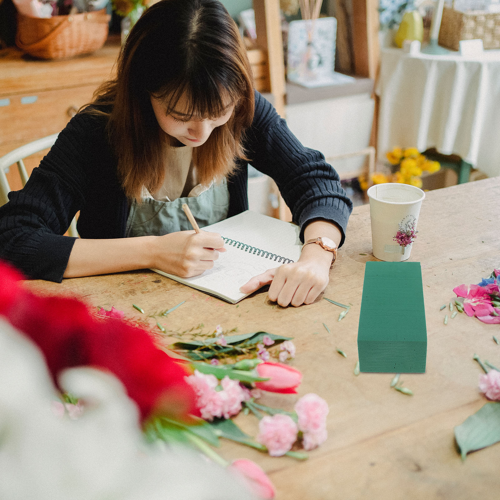 HOOWIFFY Reinforced Green Floral Mud with Water Absorption for Home Decor and Gardening Use