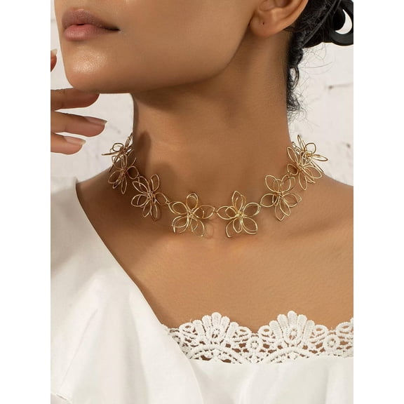 QQTDFG 3D Flower Decor Choker Statement Necklace Modern Necklace-default