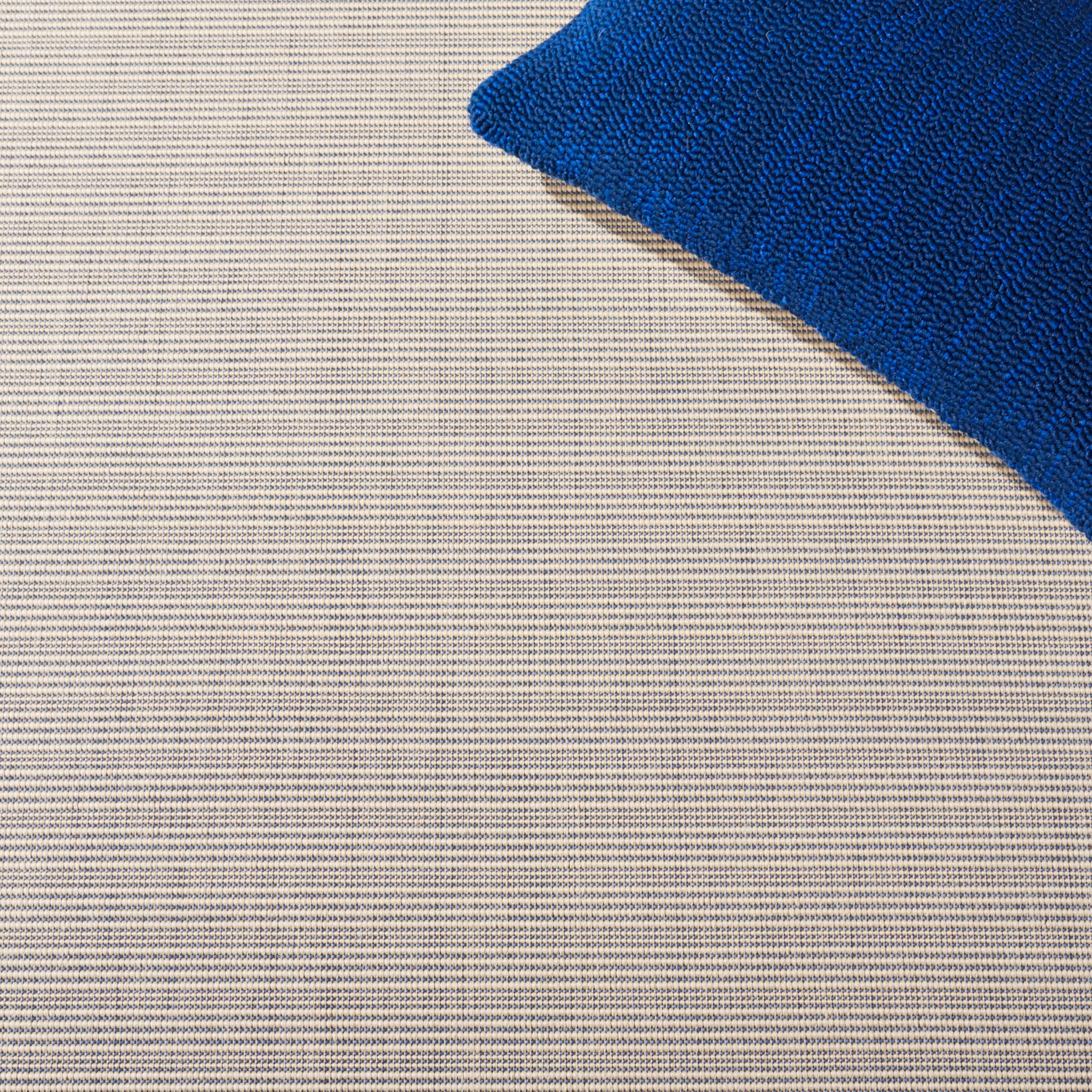 Safavieh Courtyard Ellie Oriental Indoor/Outdoor Area Rug, Natural/Blue, 2' x 3'7"