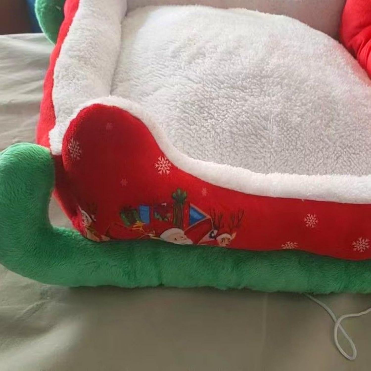Jubipavy Pet Bed Bed For Cats Christmas Sleigh Dog Bed Festive Cozy Insulated Nests For Winter Holiday Puppy Animals Calming Sleeping Cats Cold Weather Nights Cozy Indoor