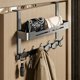 thumbnail image 1 of Perchero para Puerta, Gancho para Ropa con 6 Ganchos y Cestas de Acero, Resistente y Duradero, para Bolsas, Abrigo, Paraguas, Sombrero, Baño, Dormitorio, Cocina, 1 of 4