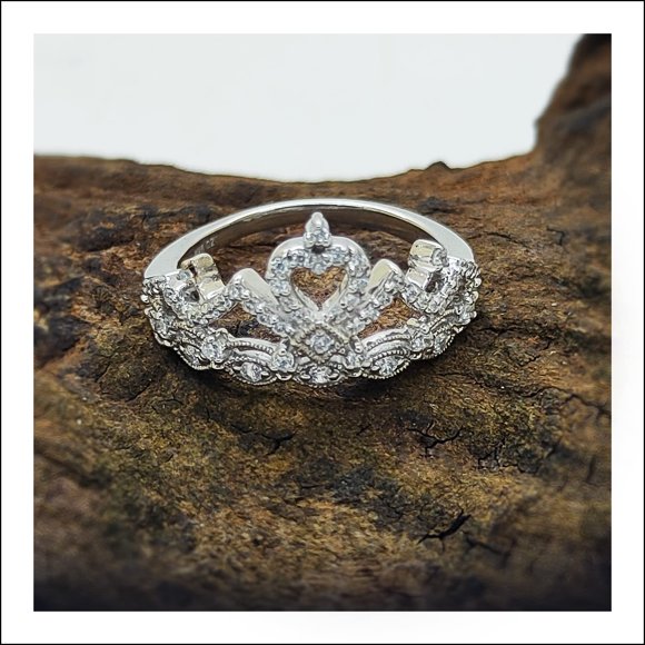 Poshadime Crown Engagement Rings - 1/3 Cttw Round Cut Simulated Diamond In 18K White Gold Plated Silver ( VVS1-VVS2 Clarity, White Color), Ring Size-6"