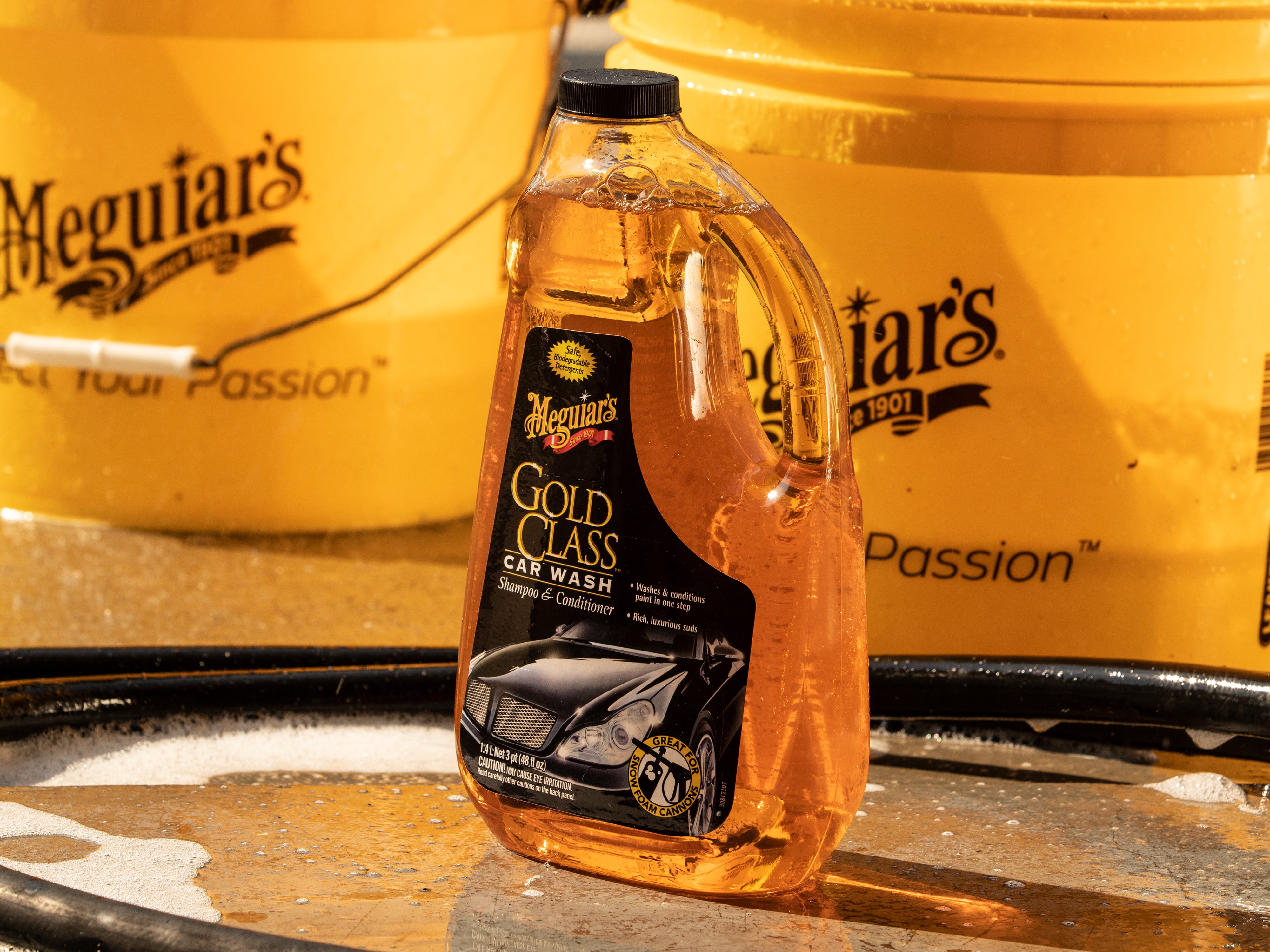Meguiar's® Gold Class™ Car Wash Shampoo & Conditioner, 64 oz.