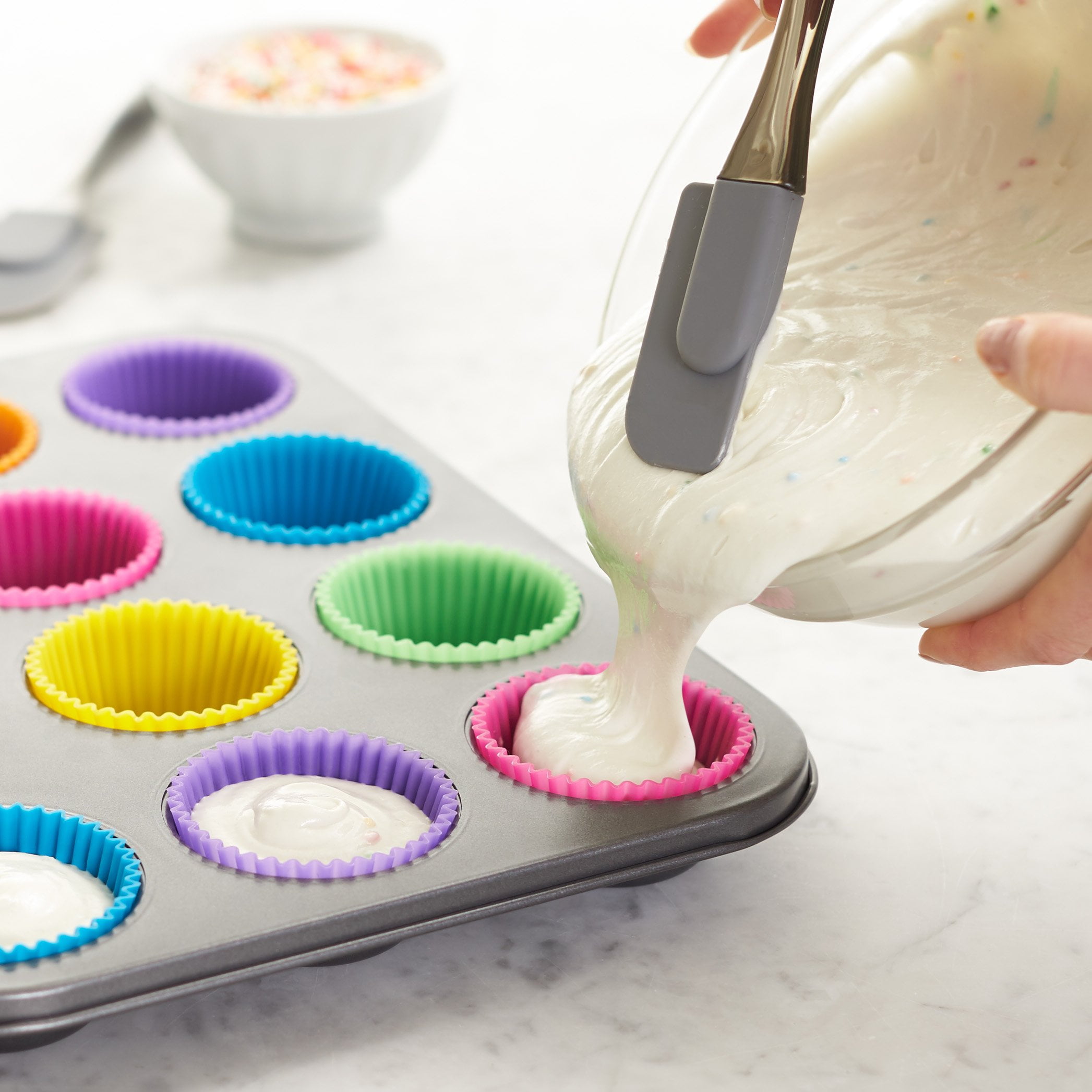  Pharamat Extra Large Silicone Cupcake Baking Cups 12 Pack, 3.54  Inch Non Stick Cupcake and Muffin Liners, Reusable Jumbo Silicone Baking  Cups Easy to Clean, Perfect for Cupcake, Muffin, Mousse: Home